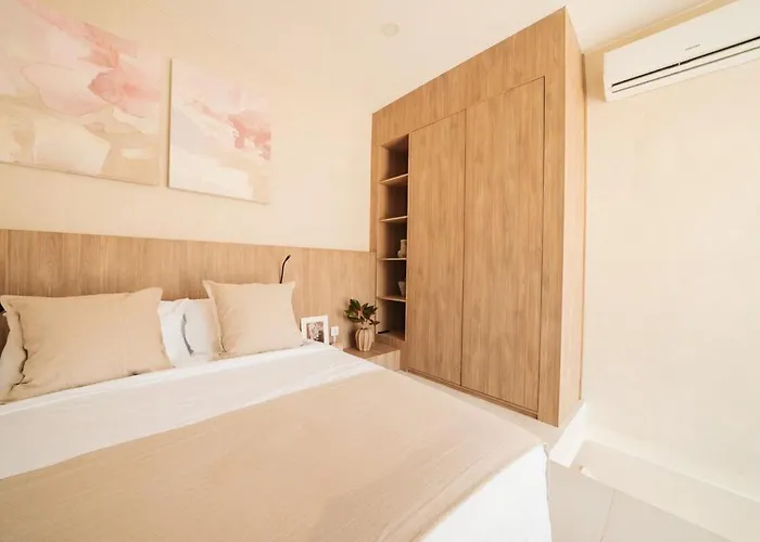 Vida - Stylish 1-bedroom With Private Pool *